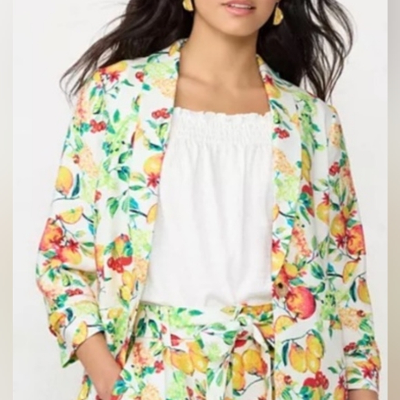 LC Lauren Conrad Jackets & Blazers - Ladies Gorgeous Lauren Conrad Fruity Delicate Blazar Med Pleated 3/4 Sleeves